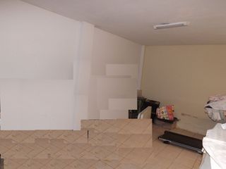 Foto 13 de Casa venta Santiago de Surco. Frente a Parque. Amplia y segura.