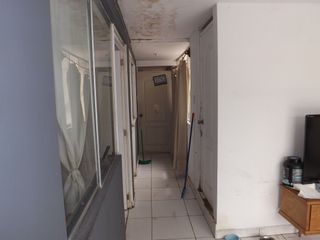 Foto 18 de Casa venta Santiago de Surco. Frente a Parque. Amplia y segura.