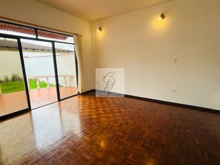 Foto 6 de ARRIENDO CASA EN MIRAVALLE, 3 DORMITORIOS