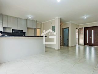 Foto 4 de Casa Semiamoblada en Alquiler en Urb. Oro City, Machala