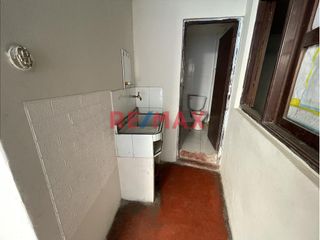 Foto 3 de 🏘️ ¡Oportunidad En Bellavista! Propiedad De 3 Pisos Con 9 Habitaciones – Ideal Para Vivienda, Negocio O Inversión