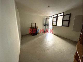 Foto 1 de 🏘️ ¡Oportunidad En Bellavista! Propiedad De 3 Pisos Con 9 Habitaciones – Ideal Para Vivienda, Negocio O Inversión