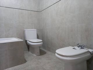 Foto 9 de SE VENDE DPTO 1ER PISO + COCHERA - 3 DORM - URB VILLASOL