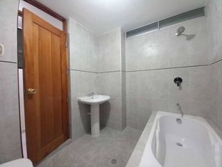 Foto 10 de SE VENDE DPTO 1ER PISO + COCHERA - 3 DORM - URB VILLASOL