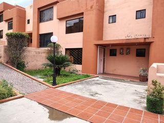 Foto 1 de Casa de venta en La Armenia 4 habitaciones- cerca del Parque Metropolitano La Armenia