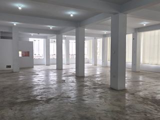 Foto 8 de Alquiler De Local Comercial 2Do Y 3Er Piso Av Carlos Izaguirre En San Martin De Porres