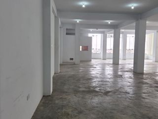 Foto 10 de Alquiler De Local Comercial 2Do Y 3Er Piso Av Carlos Izaguirre En San Martin De Porres