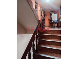 Foto 10 de Vendo Casa En Esquina Y Avenida En Smp Limite Con Comas