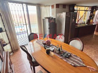 Foto 2 de Hermosa Casa en SURCO  (Urb. Neptuno) Precio Negociable