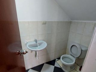 Foto 2 de Se alquila oficina depósito en segundo piso en Avenida, Chorrillos La campiña