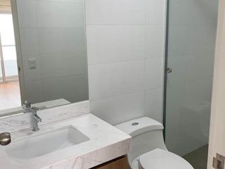 Foto 7 de Alquiler de Lindo Departamento en un 3er Piso Frente Al Parque.