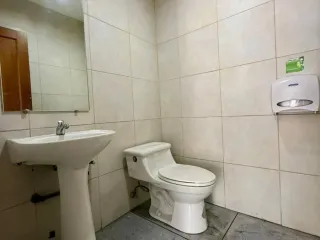 Foto 7 de LOCAL COMERCIAL IDEAL 130M2 -EN RENTA- AV GALO PLAZA LAZO