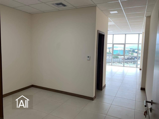 Foto 2 de Se Vende Consultorio en Edificio Xima, Norte Guayaquil, Calle Francisco Boloña