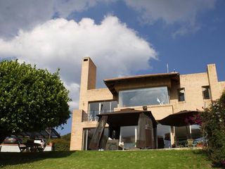 Foto 1 de A PARTIR DEL 1/ AGT/2025 CHIA ENCENILLOS DE SINDAMANO CASA 188 METROS,  LOTE 1600 CASA 3 NIVELES , 3 HABITACIONES, CADA UNA CON BAÑO PRIVADO + HAB