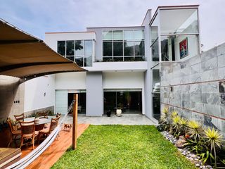 Foto 3 de VENTA DE HERMOSA CASA  FRENTE A PARQUE, LOS ALAMOS