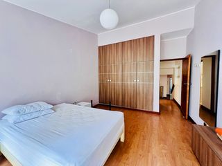 Foto 5 de VENTA DE HERMOSA CASA  FRENTE A PARQUE, LOS ALAMOS