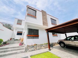 Foto 9 de VENTA DE HERMOSA CASA  FRENTE A PARQUE, LOS ALAMOS