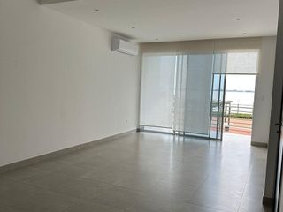 Foto 3 de Venta de departamento en Samborondon, primeros kilometros