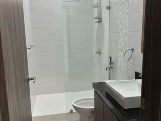 Foto 4 de Venta de departamento en Samborondon, primeros kilometros