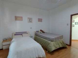 Foto 8 de En Machala Se Alquila Casa Amoblada Independiente con Garaje interno para 7 vehículos, apta para Empresa, Institución