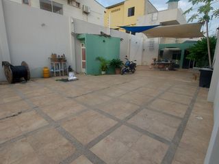 Foto 17 de En Machala Se Alquila Casa Amoblada Independiente con Garaje interno para 7 vehículos, apta para Empresa, Institución