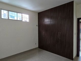 Foto 5 de Alquilo Ceibos Santa Cecilia Departamento PB de 3 Dormitorios