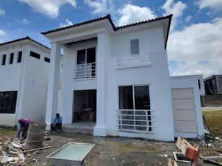 Foto 24 de En venta casa de estreno en Isla Celeste Etapa Babor