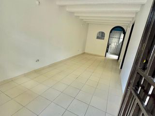 Foto 1 de ARRIENDO HERMOSA CASA DE 3 NIVELES EN MANZANARES