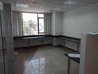 Foto 17 de Vendo oficina en excelente ubicación comercial - Edificio Professional Center