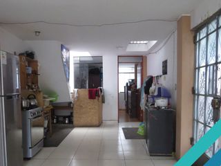 Foto 10 de CASA 2 PISOS EN VENTA 120 M2 C. SALAZAR BONDY - ATE