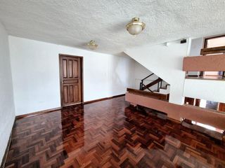 Foto 4 de QUITO, sector Colegio Einstein, vendo propiedad de 533m2 de terreno y 397m2 de construcción