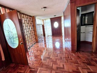 Foto 10 de QUITO, sector Colegio Einstein, vendo propiedad de 533m2 de terreno y 397m2 de construcción