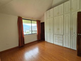 Foto 7 de QUITO, sector Colegio Einstein, vendo propiedad de 533m2 de terreno y 397m2 de construcción