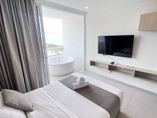Foto 5 de Lujoso aparta suite en venta