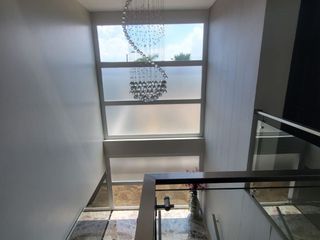 Foto 5 de En venta lujosa y moderna casa en Isla Mocoli