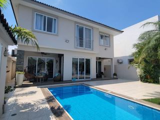 Foto 7 de En venta lujosa y moderna casa en Isla Mocoli