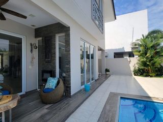 Foto 57 de En venta lujosa y moderna casa en Isla Mocoli