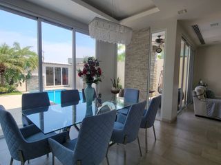 Foto 60 de En venta lujosa y moderna casa en Isla Mocoli