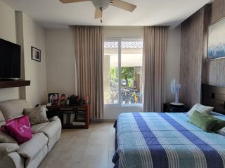 Foto 69 de En venta lujosa y moderna casa en Isla Mocoli