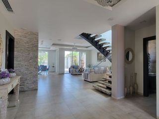 Foto 77 de En venta lujosa y moderna casa en Isla Mocoli