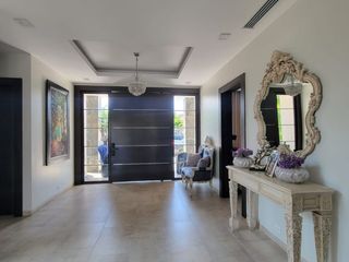 Foto 73 de En venta lujosa y moderna casa en Isla Mocoli