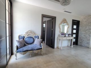 Foto 79 de En venta lujosa y moderna casa en Isla Mocoli