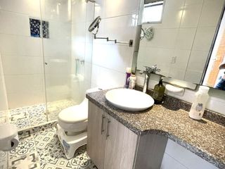 Foto 4 de Vendo hermosa casa ubicada en el sector de Viveros, Manizales.
