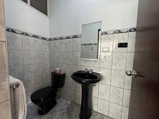 Foto 11 de SE VENDE HOSTAL, excelente ubicación en edificio de 4 pisos en plena avenida auxiliar de la Vía Expresa