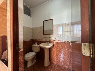Foto 12 de SE VENDE HOSTAL, excelente ubicación en edificio de 4 pisos en plena avenida auxiliar de la Vía Expresa