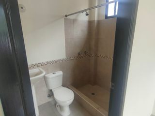 Foto 18 de Alquilo Casa, 2 pisos en Bosques de la Costa.