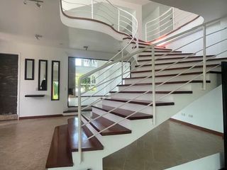 Foto 4 de RENTO CASA EN SAN JUAN DE CUMBAYA - SECTOR LA RIOJA