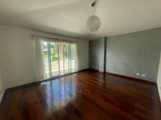 Foto 5 de RENTO CASA EN SAN JUAN DE CUMBAYA - SECTOR LA RIOJA