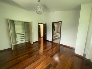 Foto 11 de RENTO CASA EN SAN JUAN DE CUMBAYA - SECTOR LA RIOJA