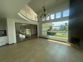 Foto 37 de RENTO CASA EN SAN JUAN DE CUMBAYA - SECTOR LA RIOJA